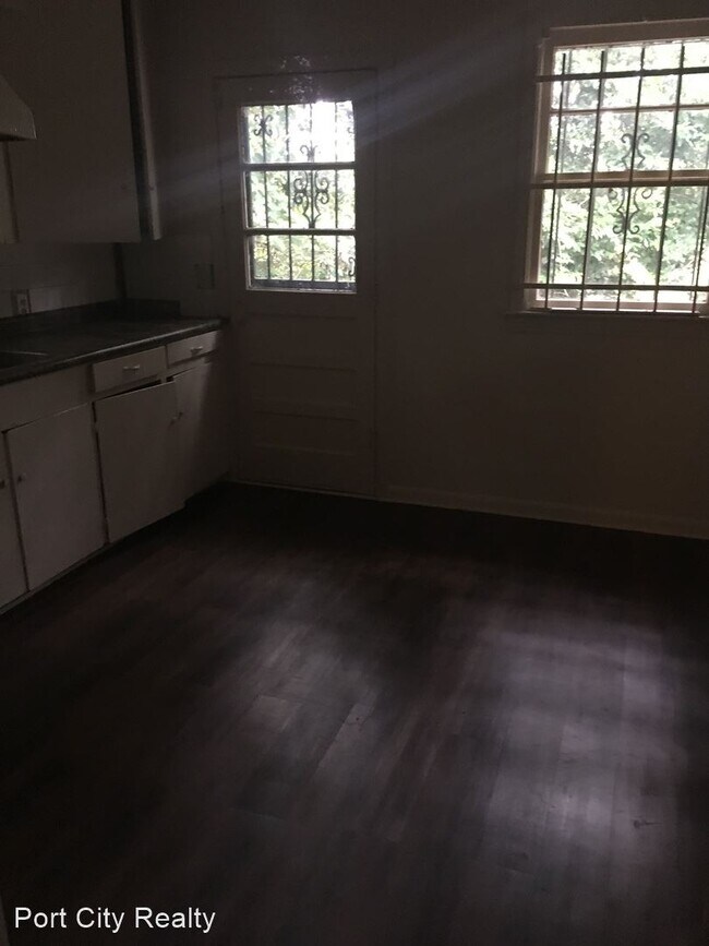 Building Photo - 3 br, 1 bath House - 2528 Attaway St.