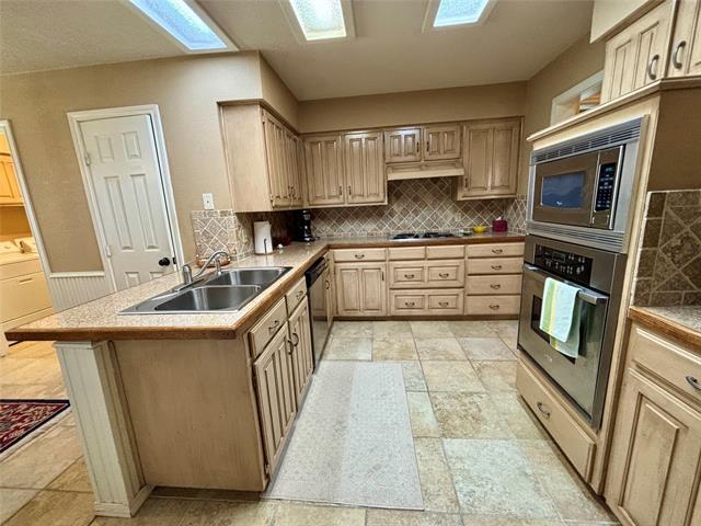 Foto del edificio - 1412 Brookshire Dr