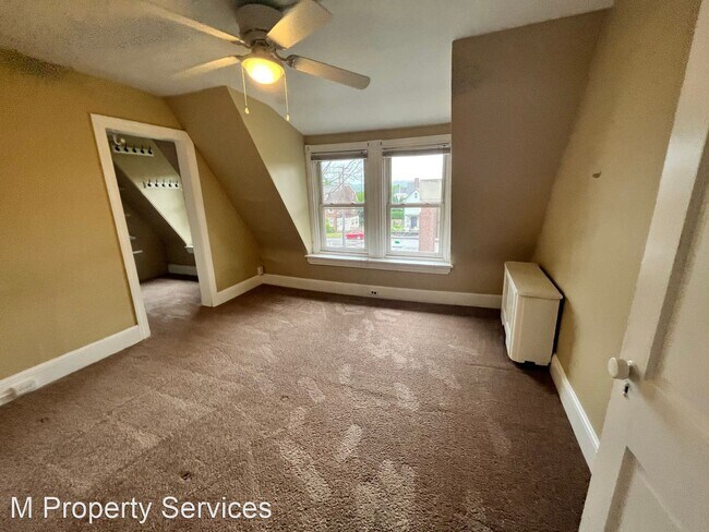 Foto del edificio - 3 br, 1 bath House - 911 Fayette Street, A...