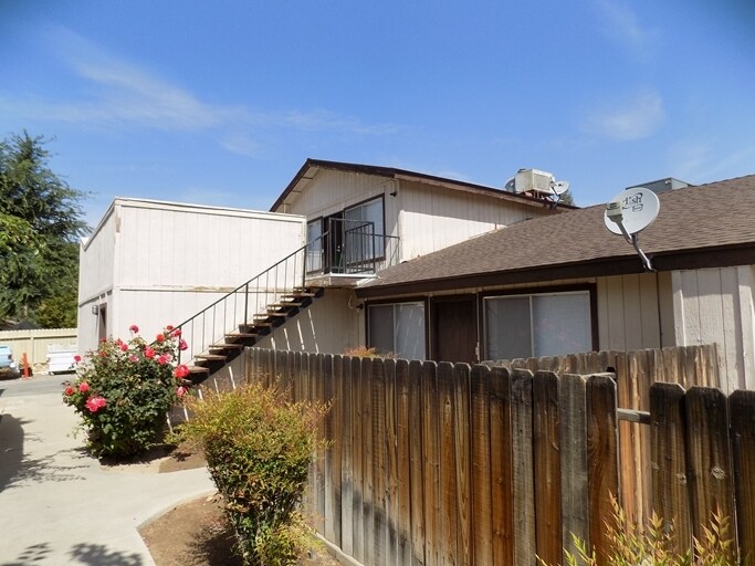 Building Photo - 3108 La Costa St