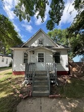 Building Photo - 721 E Kemp Ave