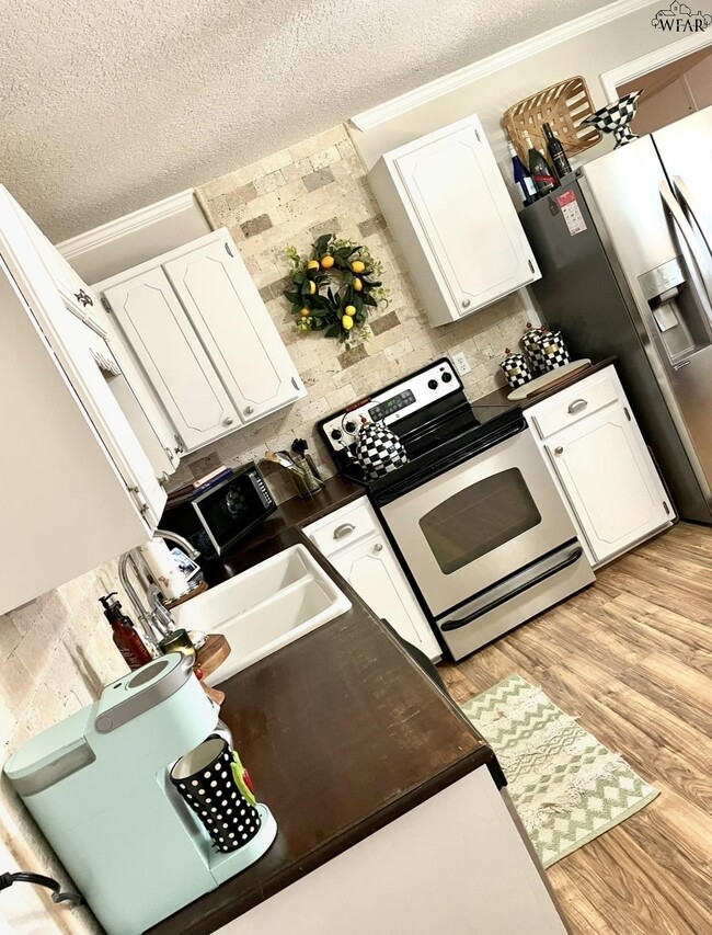 Building Photo - 4609 Western Hills Dr