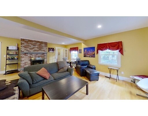 Primary Photo - 16 Ardmore St