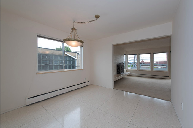 Foto del edificio - 2023 43rd Ave E