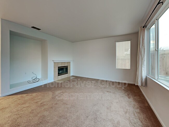 Building Photo - 9595 Crisswell Dr
