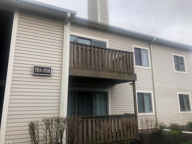 Building Photo - 706 Aspen Dr