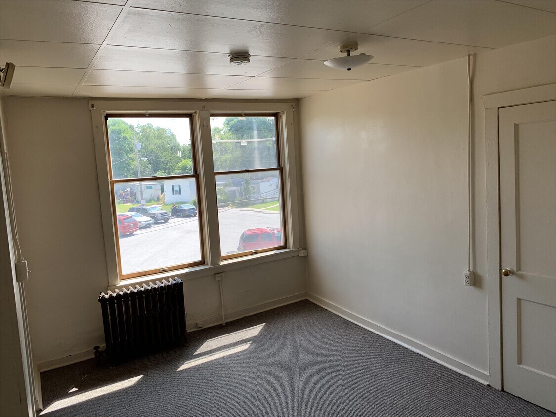 2945 Dekalb St Unit 13, Lake Station, IN 46405 Apartment for Rent in Lake Station, IN