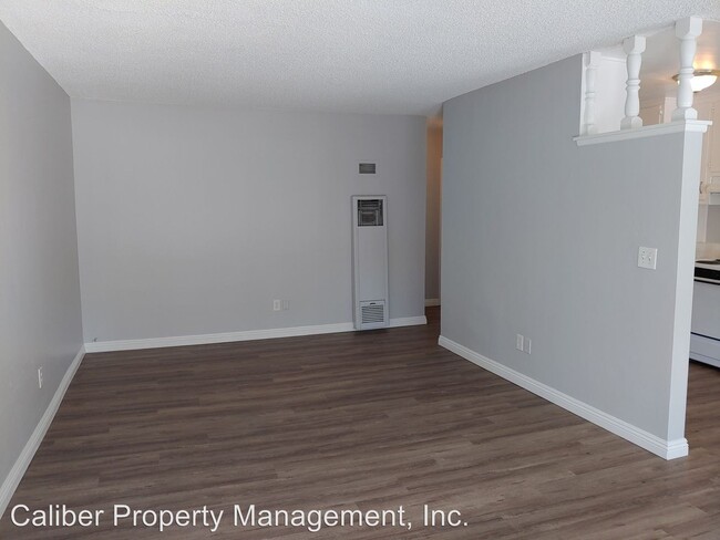 Building Photo - 5025 Olivewood Ave