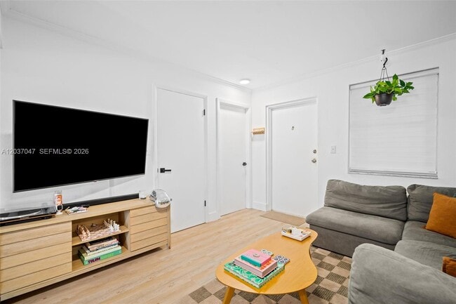 Building Photo - 2575 SW 27th Ave