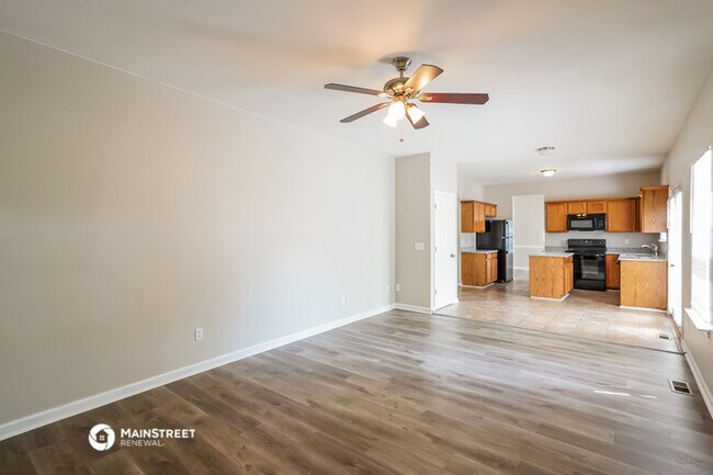 Building Photo - 6104 Bentwood Dr