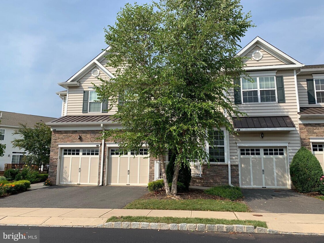 40 Autumn Ln, Montgomery, NJ 08558 Townhome Rentals in Montgomery NJ