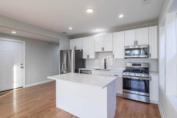 Foto del edificio - 6647 S St Lawrence Ave