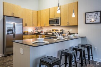 Interior Photo - Highland Row