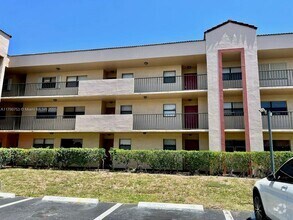 Building Photo - 3470 Foxcroft Rd