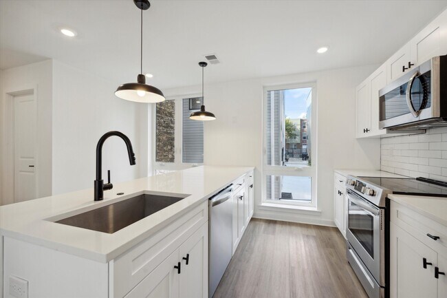 Foto del edificio - 1514 Master St