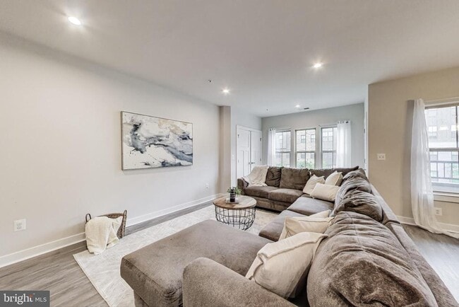 Foto del edificio - 10020 Ruffian Wy