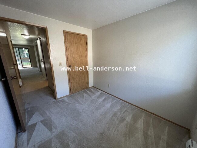 Foto del edificio - Renton Condo Unit Available!