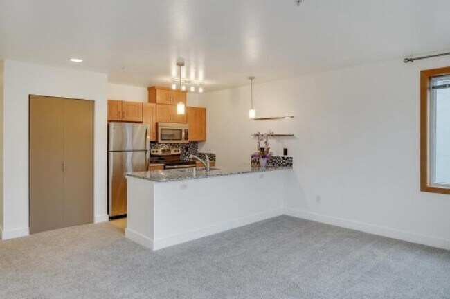 Foto del edificio - 1 bedroom in Seattle WA 98121