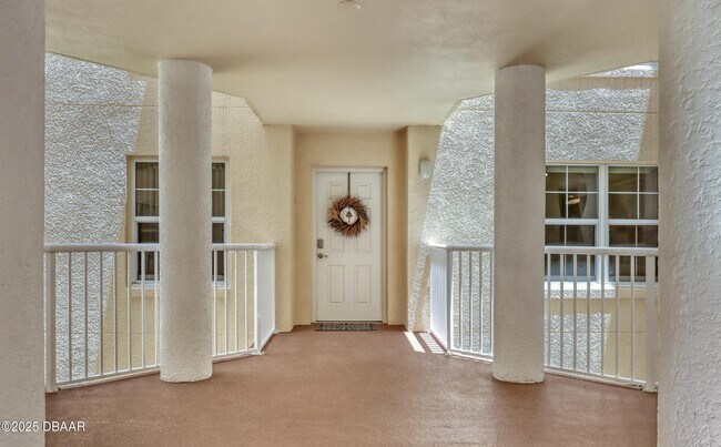 Foto del edificio - 4670 Links Village Dr