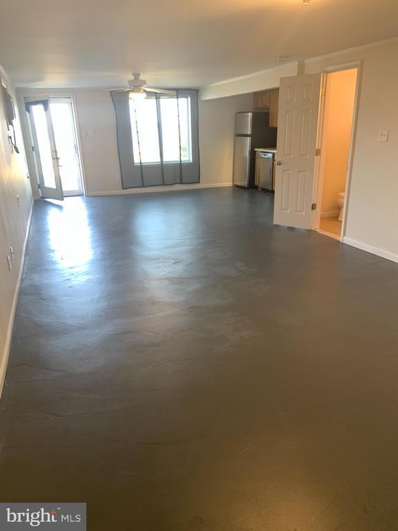 Foto del edificio - 1072 River Bay Rd