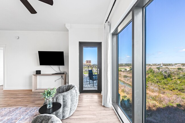 Building Photo - 1 br condo in Origins! Across from the bea...