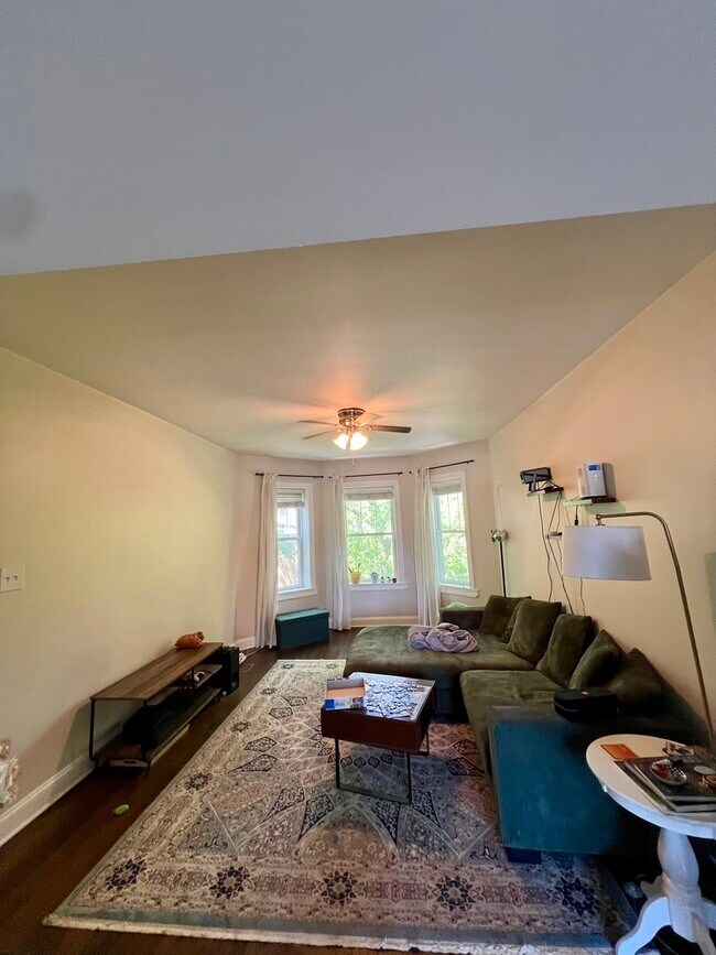 Foto del edificio - 3703 N Hoyne Ave