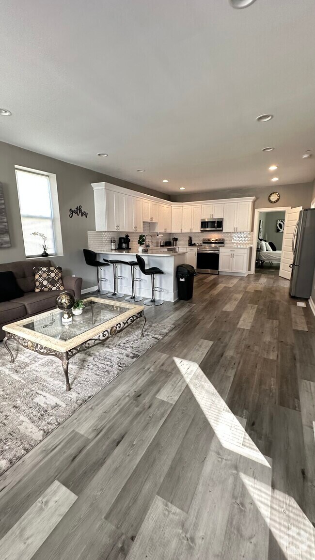 Apartments For Rent in Langley AFB, VA with High Ceilings 1 Rentals