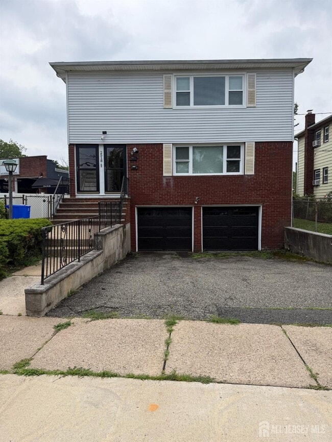 Building Photo - 2518 Spruce St