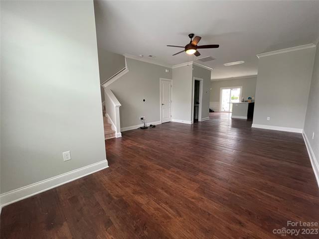 Foto del edificio - 236 Halton Crossing Dr SW