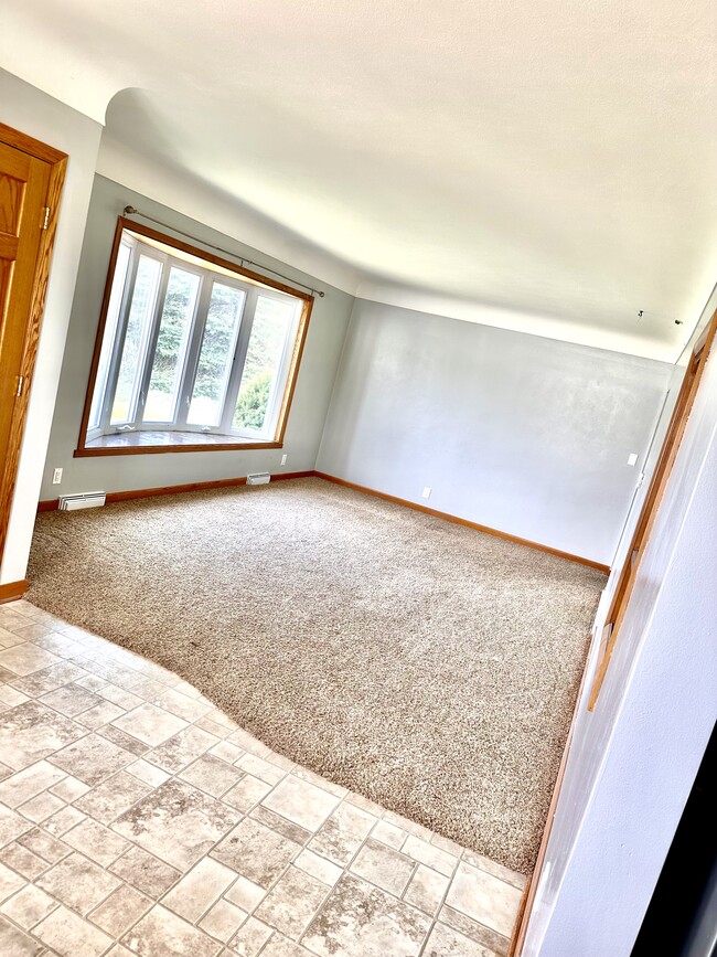Foto del edificio - 1524 Hillside Dr NW