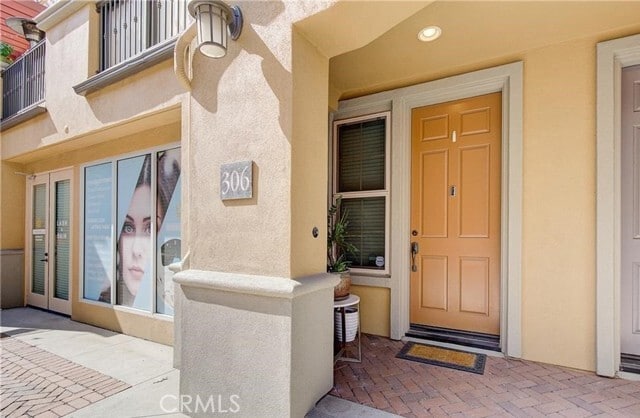 Building Photo - 306 District Ct