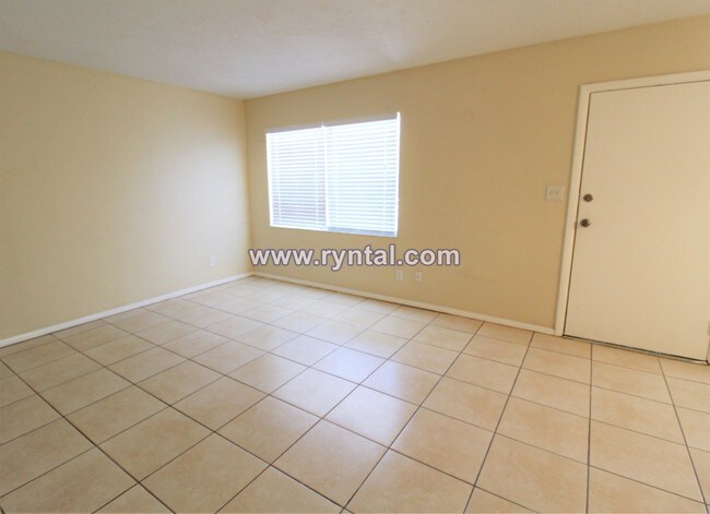Foto del edificio - 2055 Arlington St