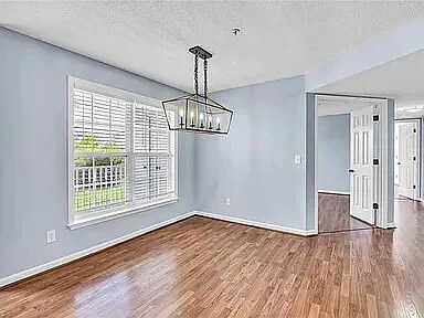 Foto del edificio - 3729 Morris Farm Dr