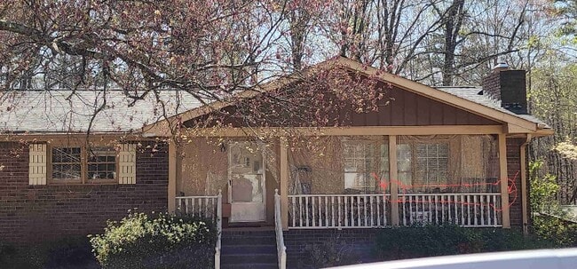 Building Photo - 5010 Lakemont Dr