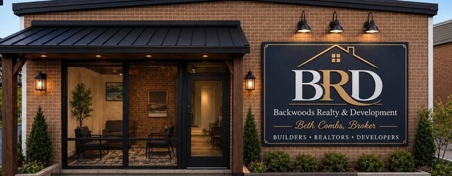 Building Photo - 912 Rochester Ave