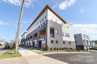 Building Photo - 2027 Isom St