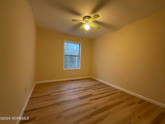 Building Photo - 82 Foxwood Pl