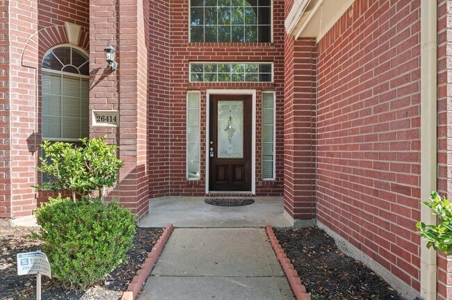Building Photo - 26414 Creston Woods Dr