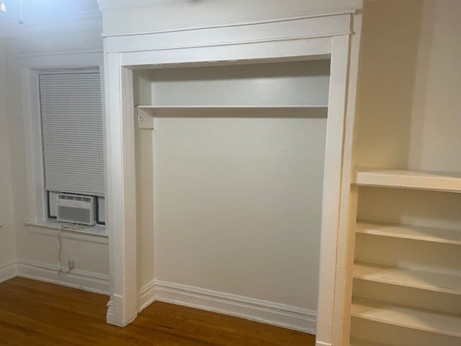 Foto del edificio - 1358 W Rosedale Ave