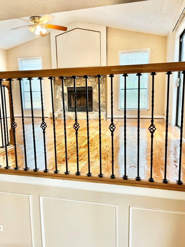 Foto del edificio - New Year Special! Amazing 4 Bedroom/2.5 Ba...
