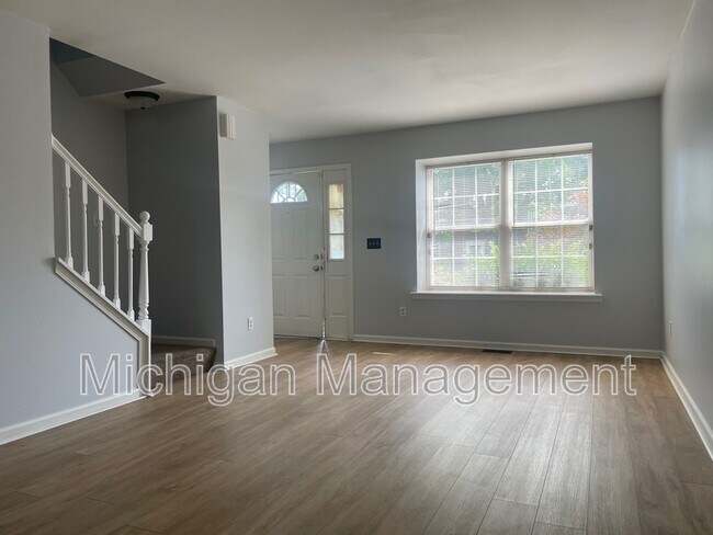Building Photo - 15487 Meyers Rd
