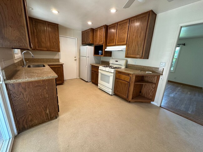 Foto del edificio - Cute Benicia Single Family Home 2 Bedroom and 1 Bathroom