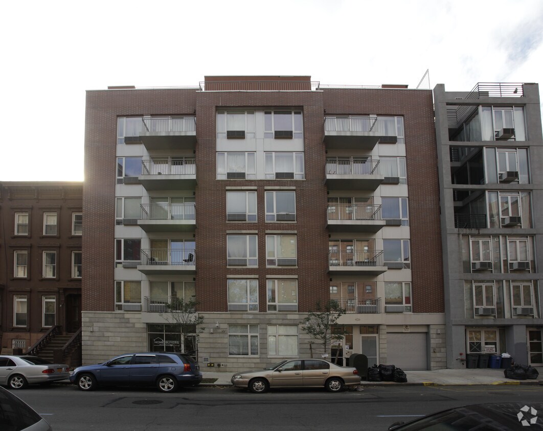 Fotografía del edificio - 426 Lafayette Ave