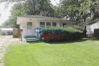 Building Photo - 2559 Sweetser Ave
