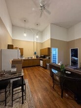 Building Photo - 314 N Main St