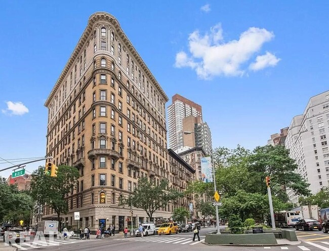 Foto del edificio - 154 W 70th St