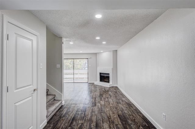 Foto del edificio - 5840 Spring Valley Rd
