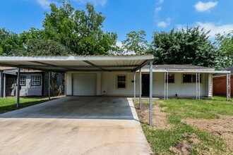 Building Photo - 11611 Duane St