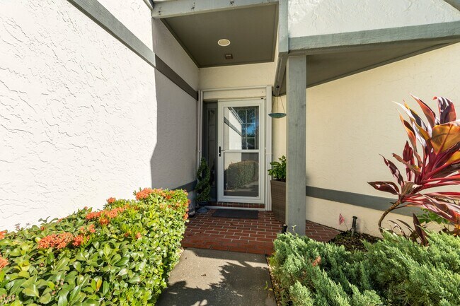 Foto del edificio - 7932 Ascot Pl