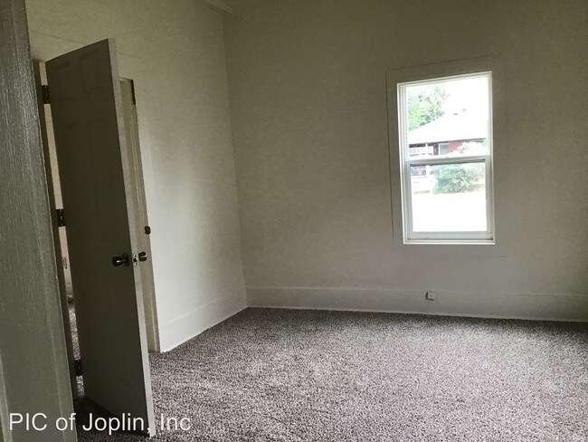 Foto del edificio - 2 br, 1 bath House - 2814 Joplin